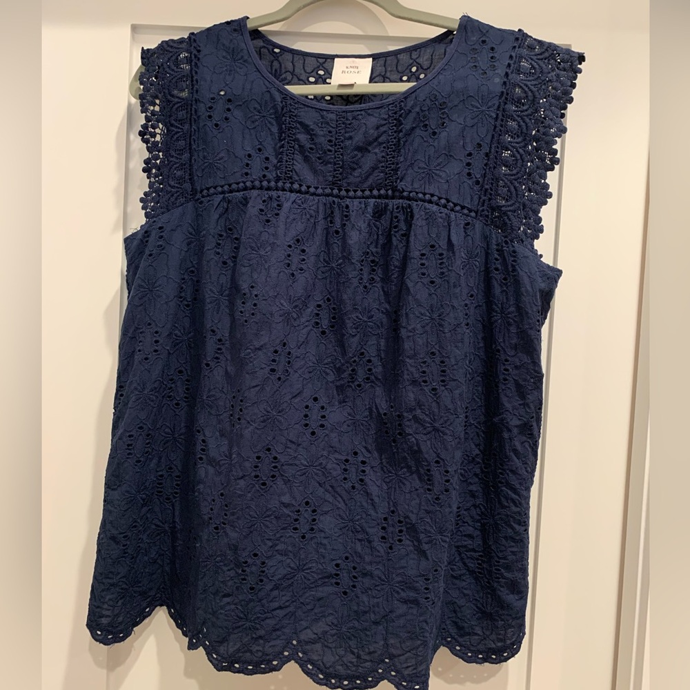 Knox Rose navy eyelet top size small